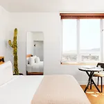 Hotel June